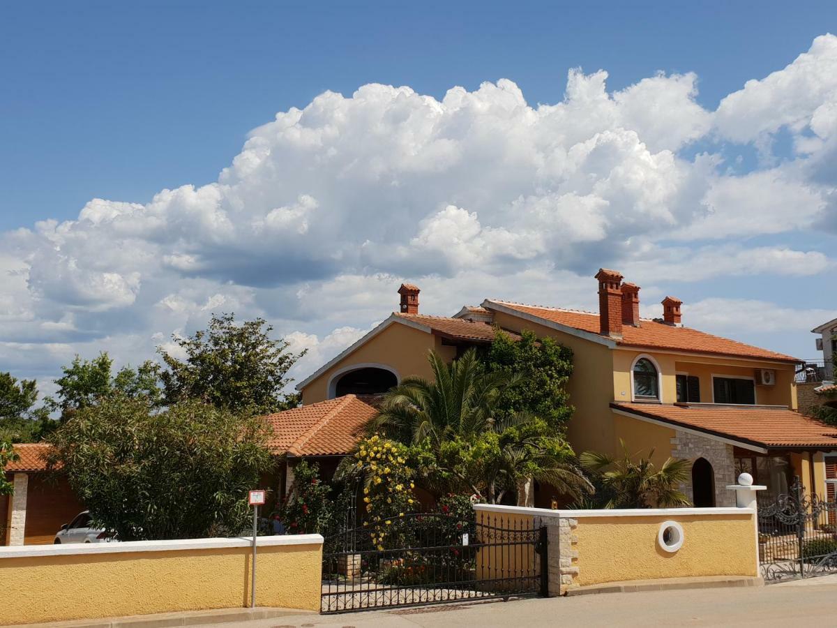 Luxury Apartment Marin Near Beach Pomer Exterior foto